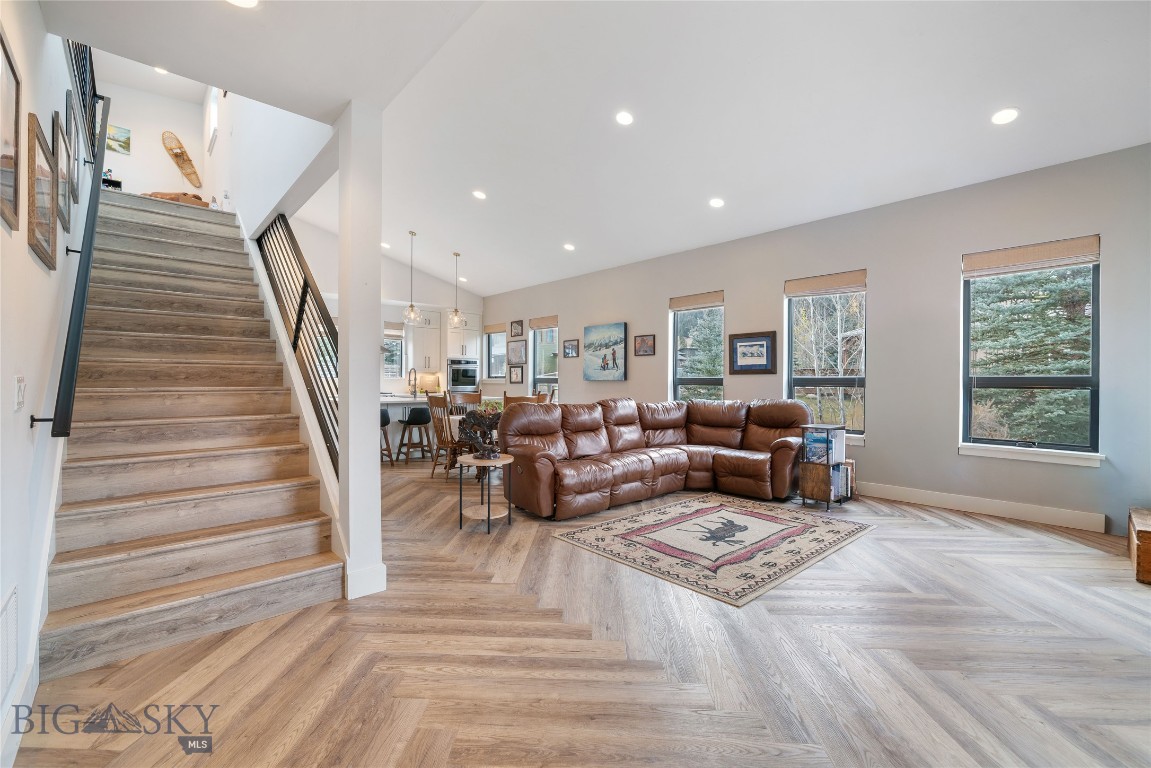 30 Whitefish Drive Property Photo 14