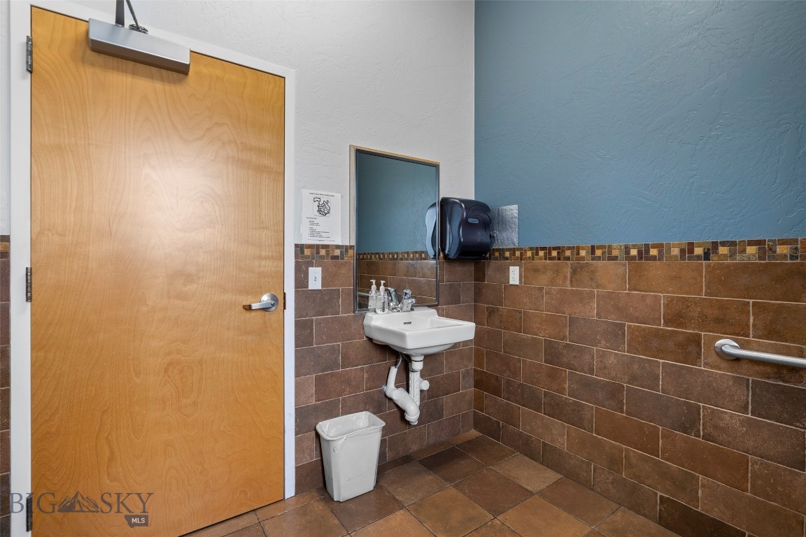 3709 Baxter Property Photo 15