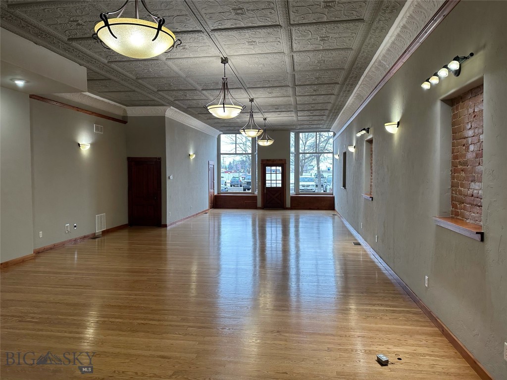 23 W Main Street Property Photo 3