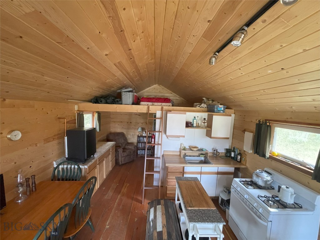 Nhn Bishop Creek Road Property Photo 8