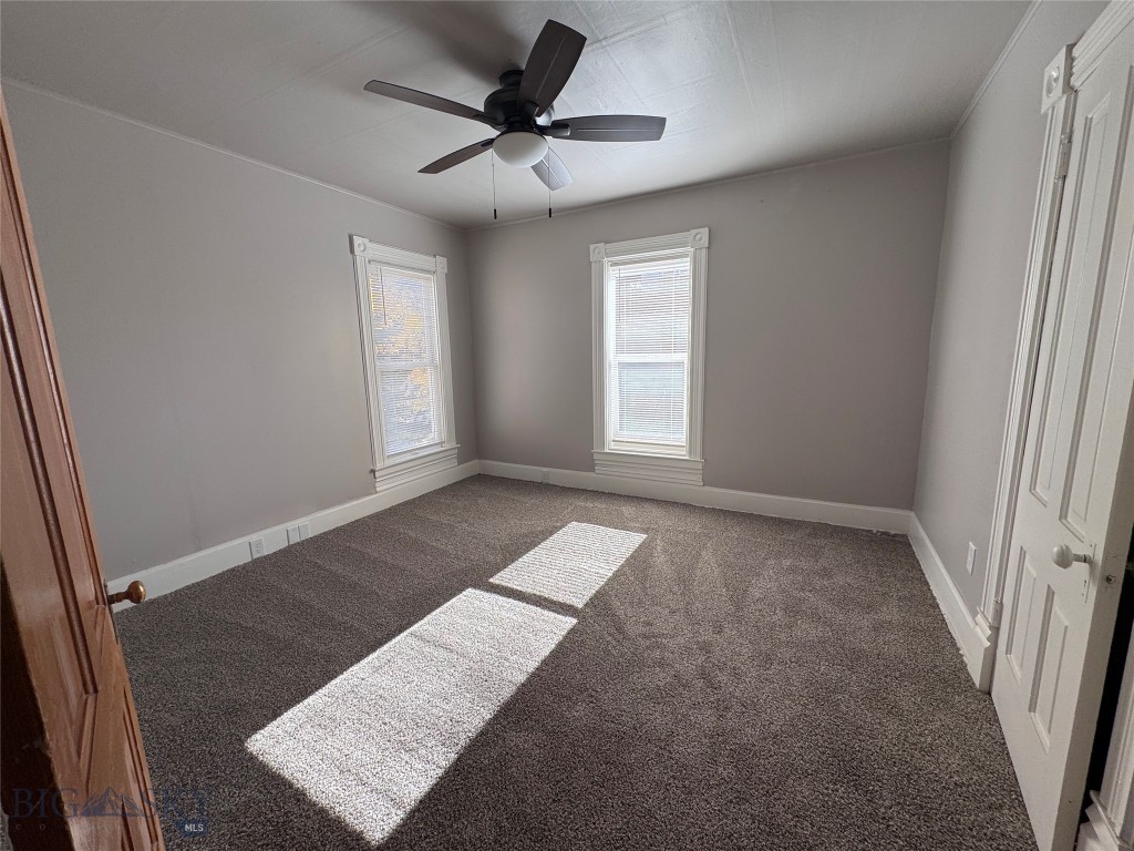 401 S Grand Property Photo 11