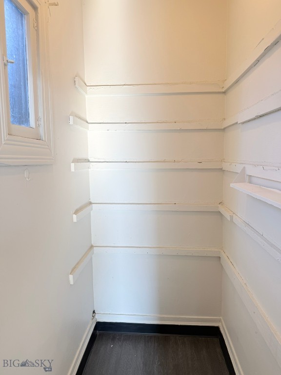 207 S Crystal Property Photo 9