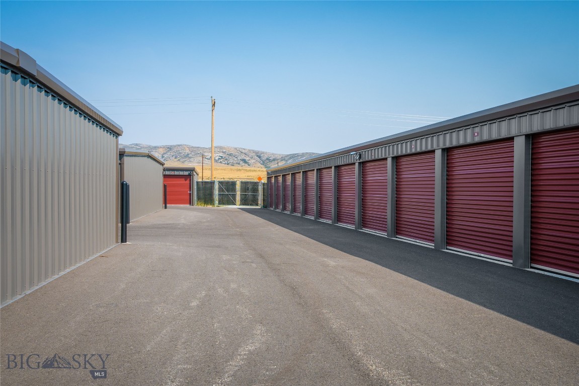 35 Rolling Prairie Way Property Photo 2