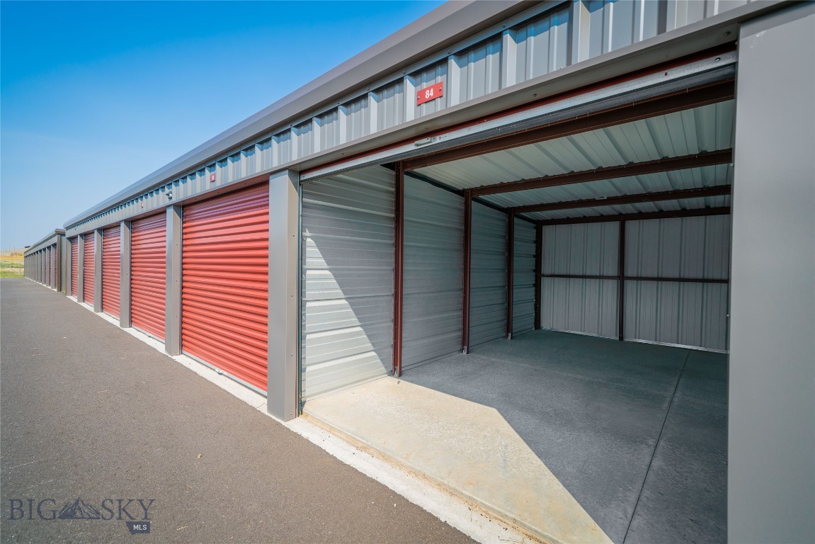 35 Rolling Prairie Way Property Photo 7