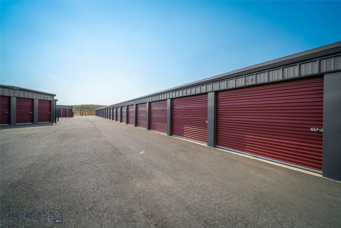 35 Rolling Prairie Way Property Photo 13