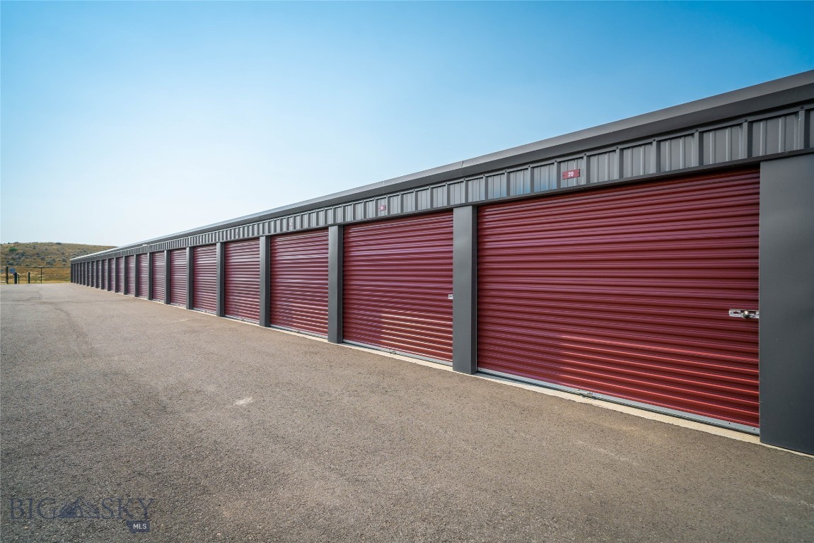 35 Rolling Prairie Way Property Photo 14