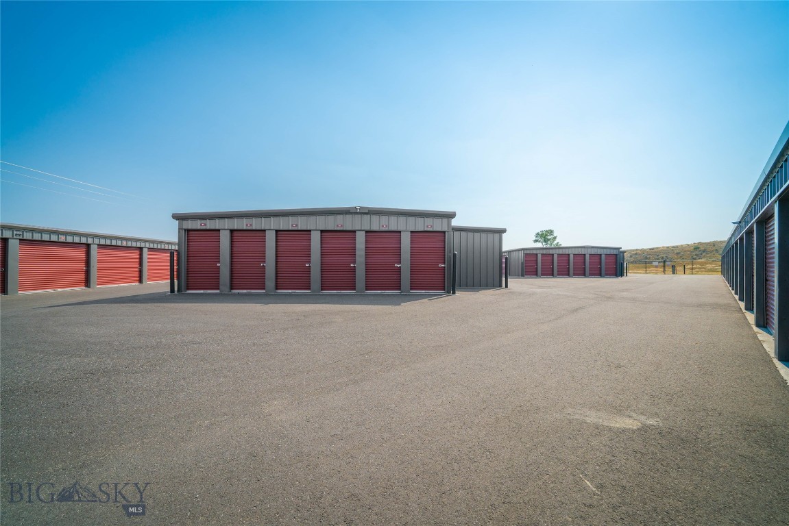 35 Rolling Prairie Way Property Photo 15