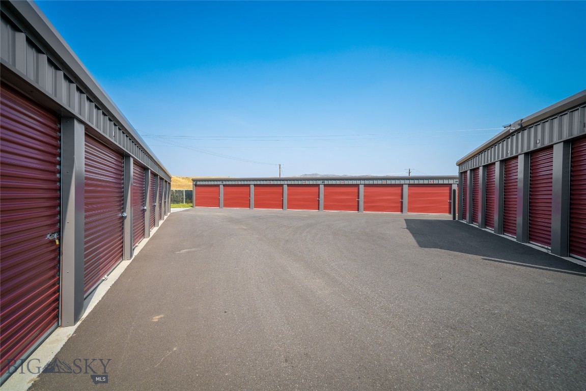 35 Rolling Prairie Way Property Photo 16