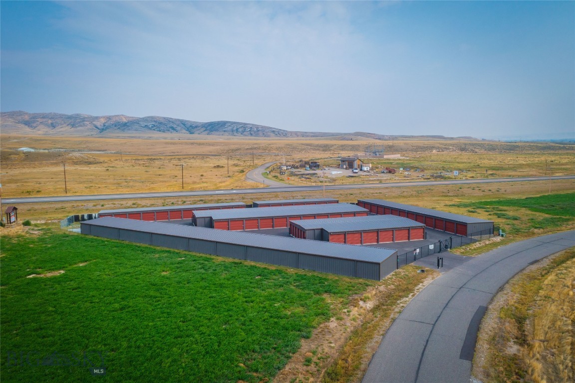 35 Rolling Prairie Way Property Photo 20