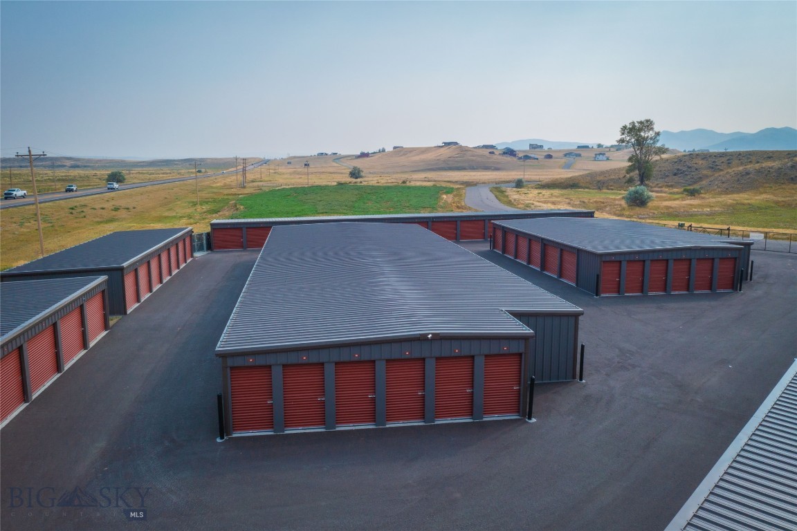 35 Rolling Prairie Way Property Photo 28