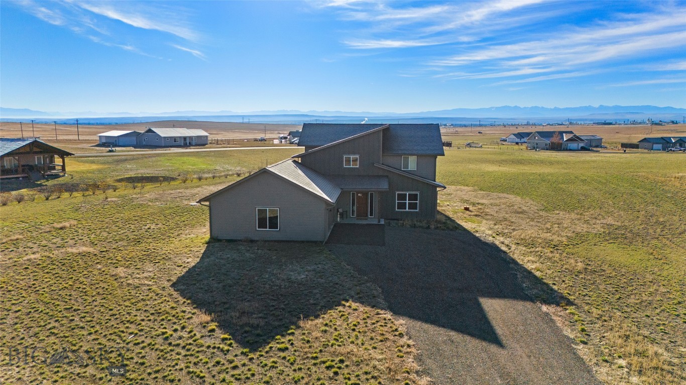 53 Starview Drive Property Photo 2