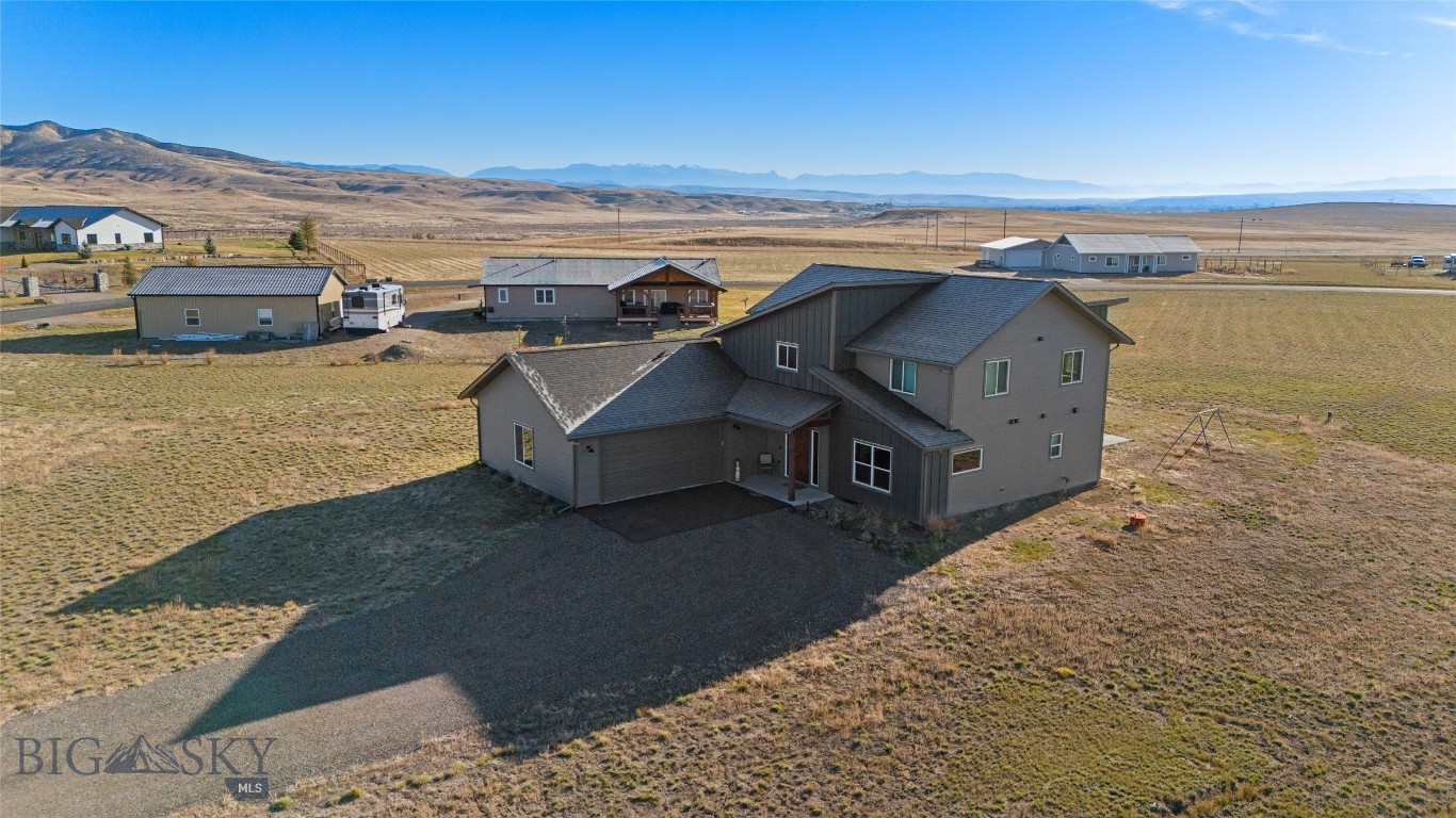 53 Starview Drive Property Photo 3