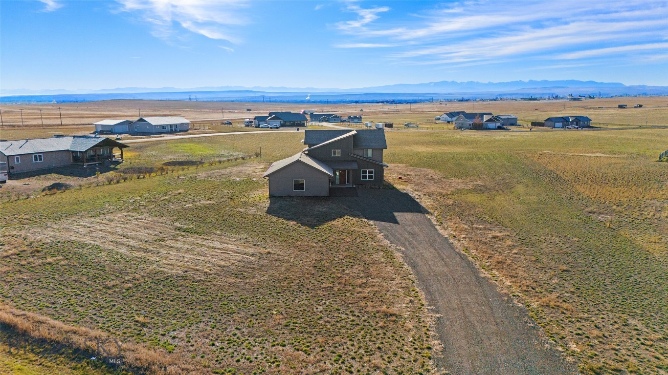 53 Starview Drive Property Photo 9