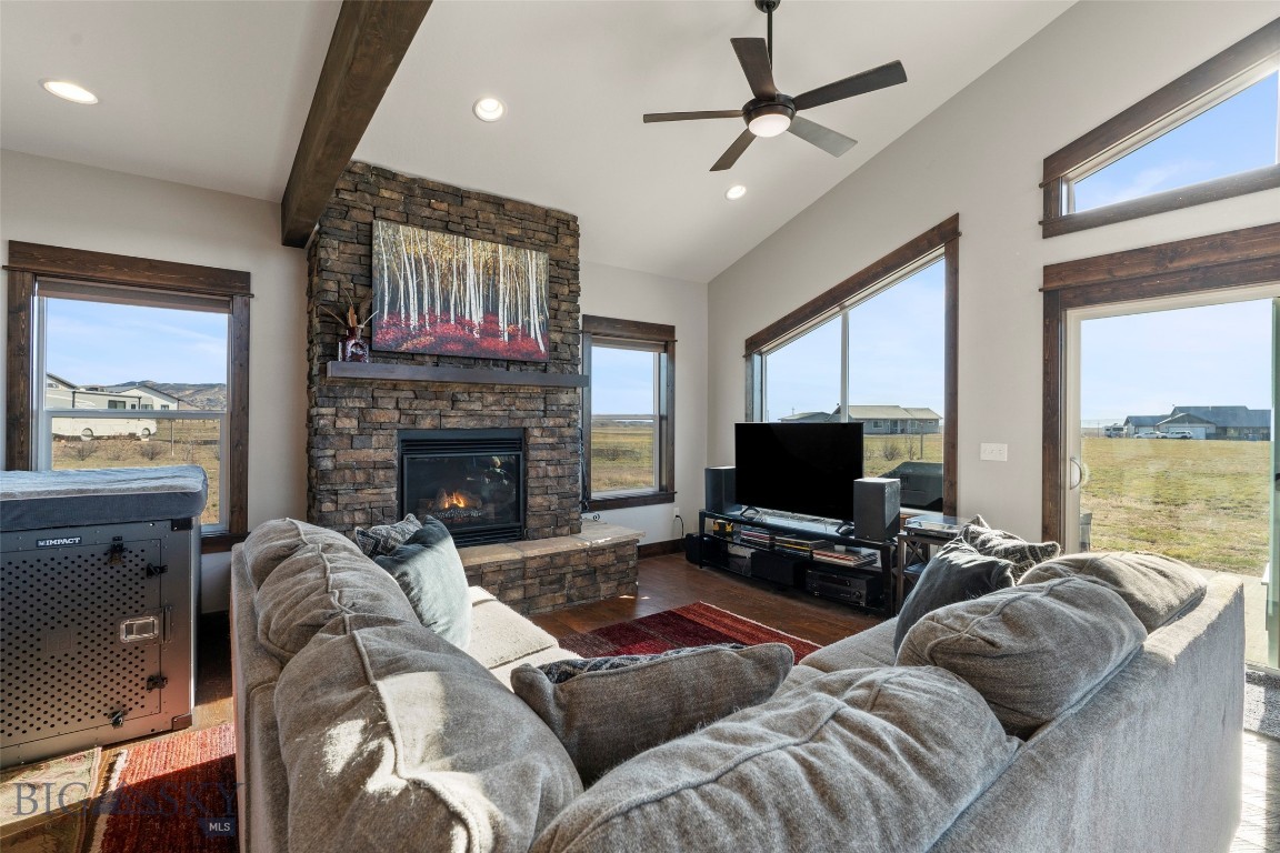 53 Starview Drive Property Photo 12