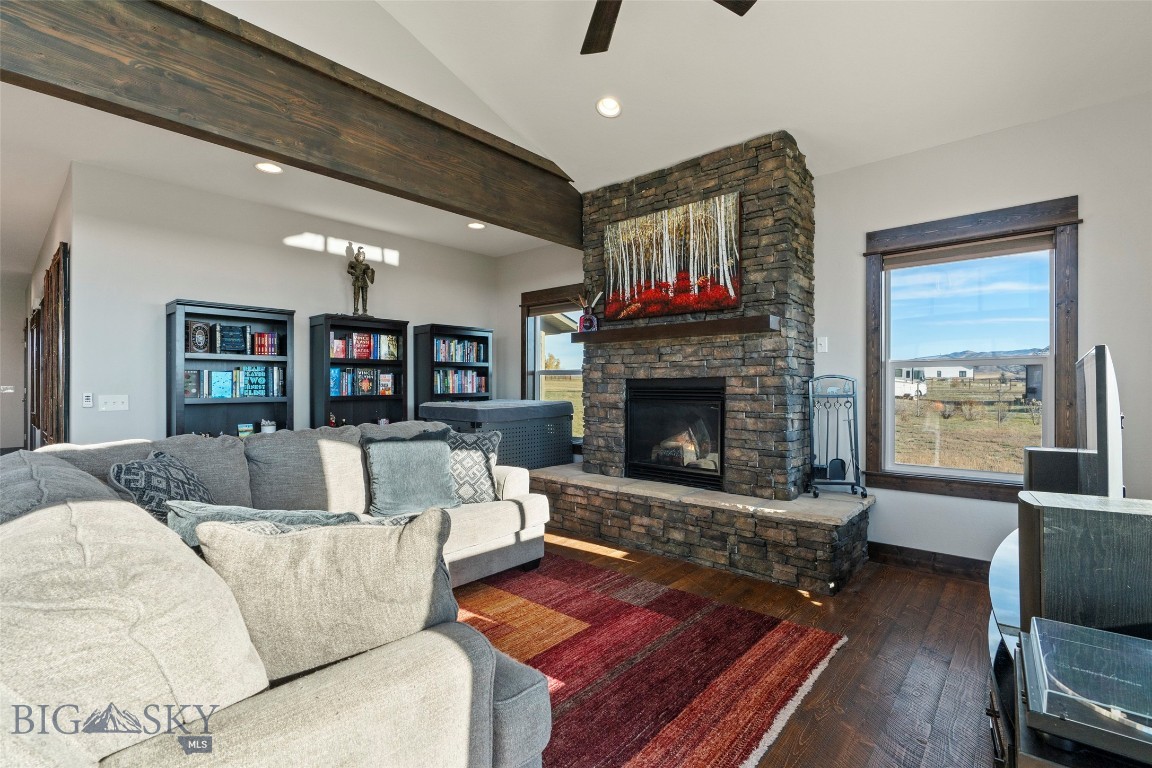 53 Starview Drive Property Photo 13