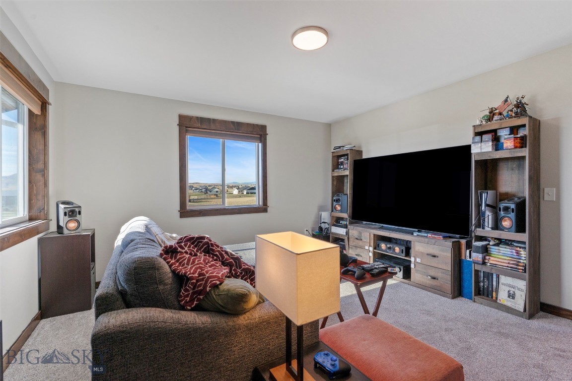 53 Starview Drive Property Photo 33