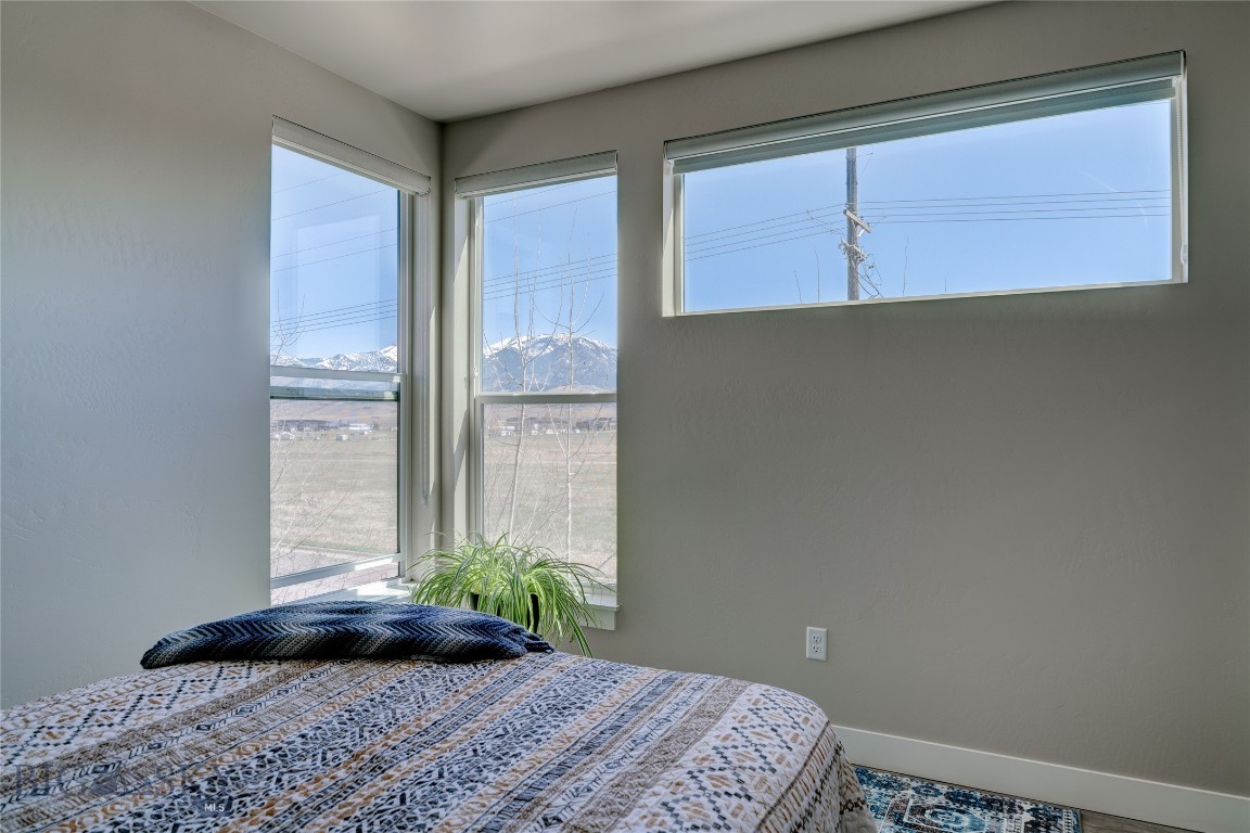 1295 Thomas Drive 203 Property Photo 14