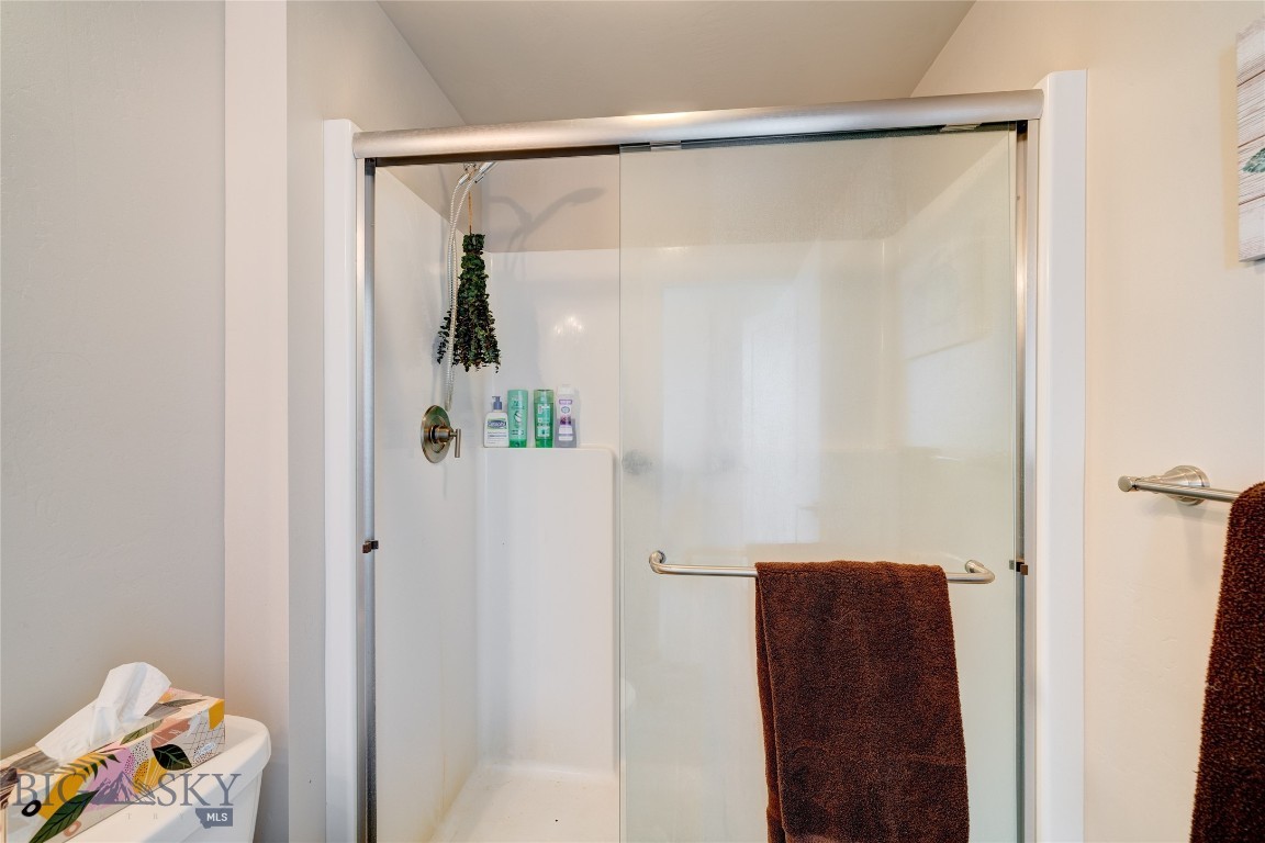 1295 Thomas Drive 203 Property Photo 20