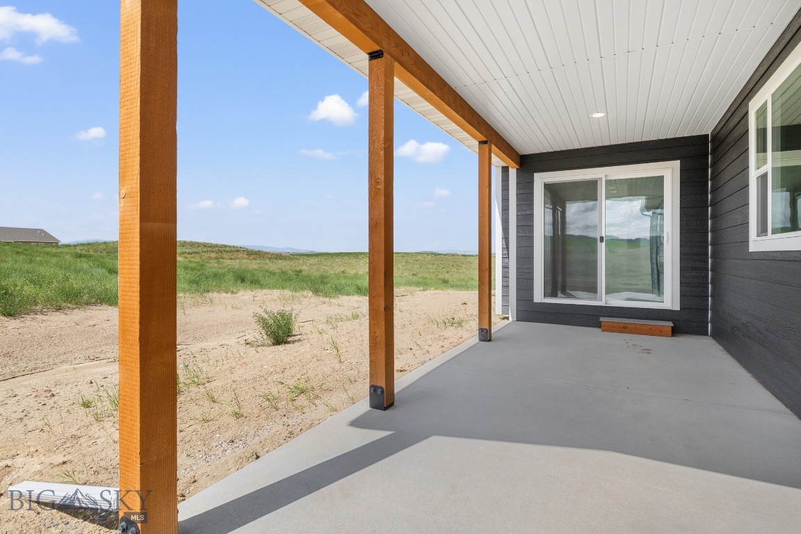 36 W Overland Trail Property Photo 4