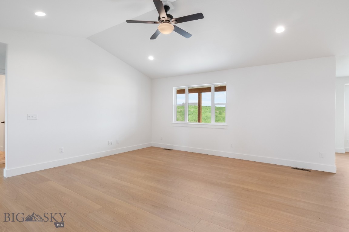 36 W Overland Trail Property Photo 5