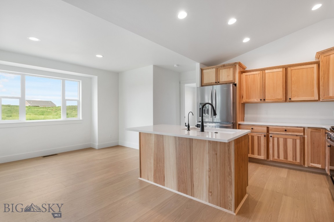36 W Overland Trail Property Photo 7