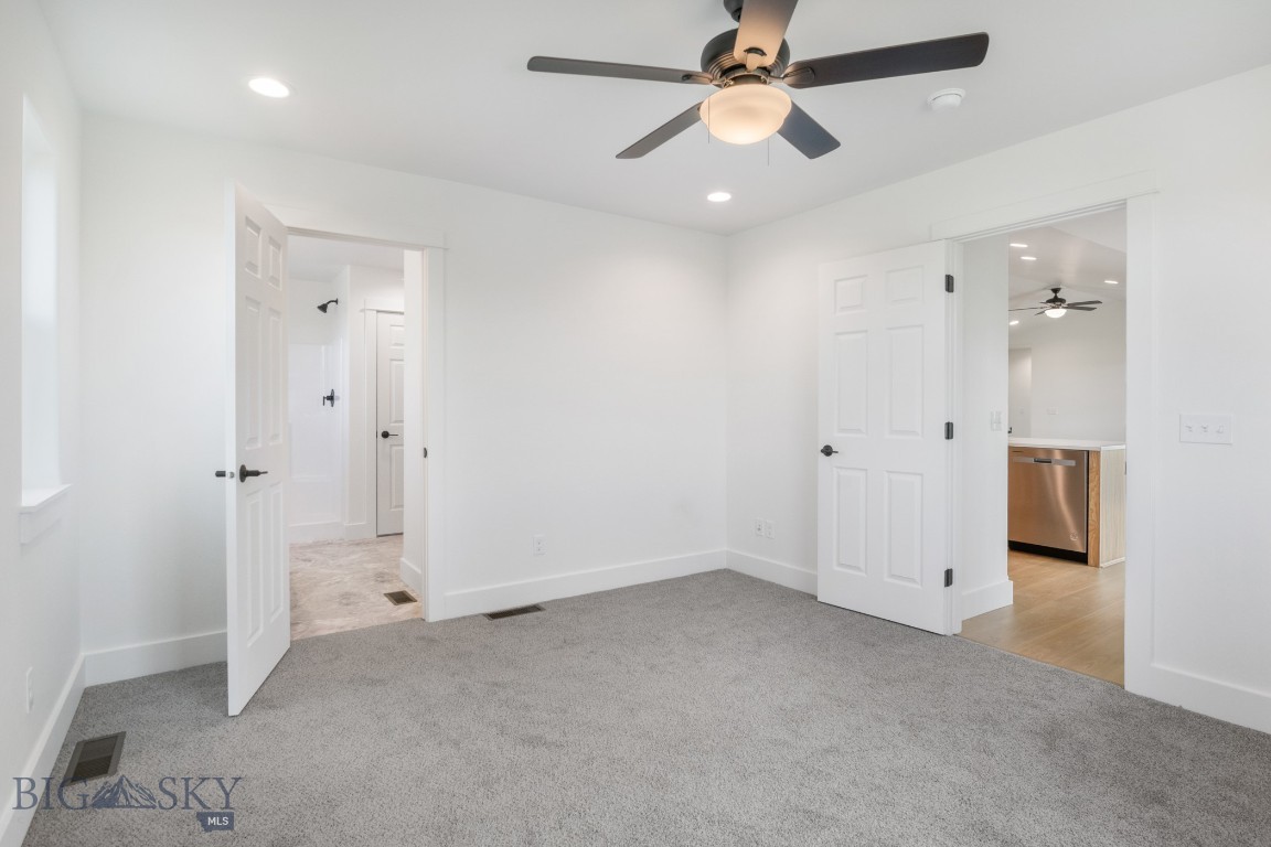 36 W Overland Trail Property Photo 10
