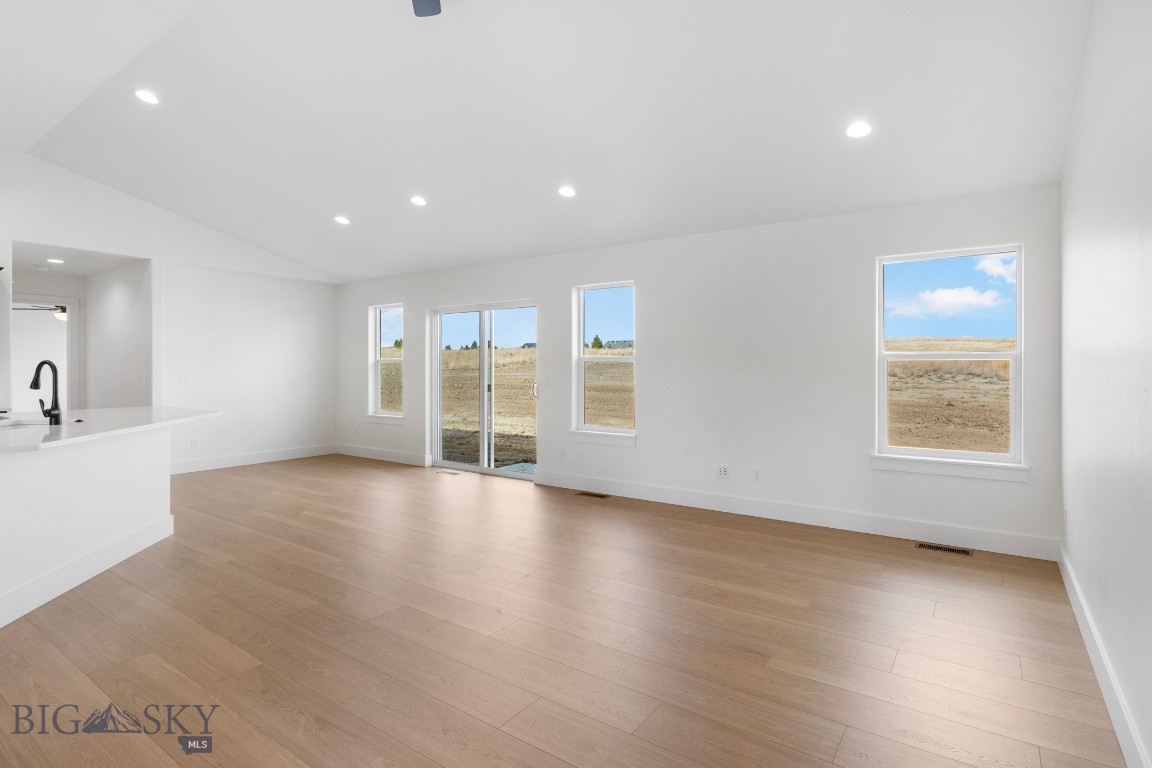 22 W Overland Trail Property Photo 14