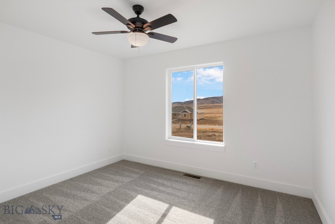 22 W Overland Trail Property Photo 20