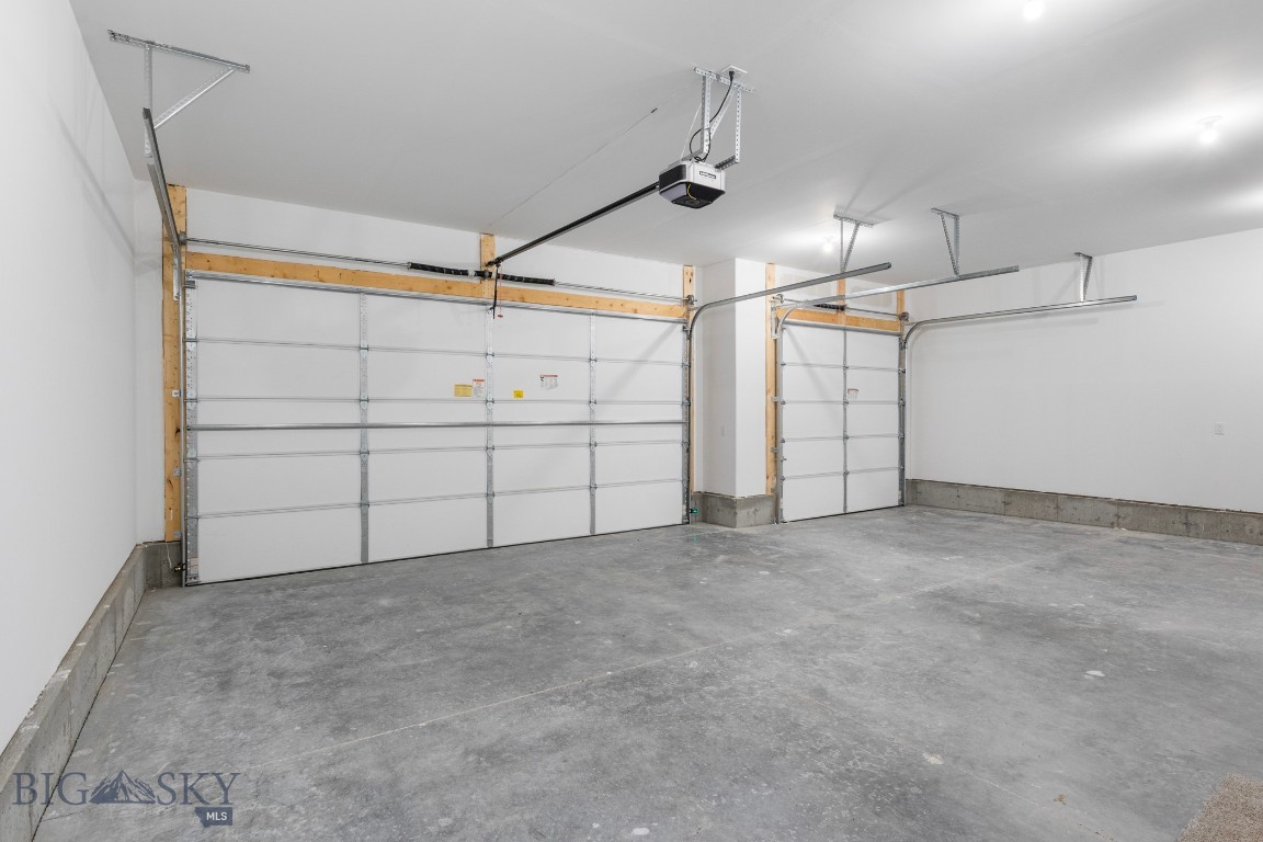 22 W Overland Trail Property Photo 22