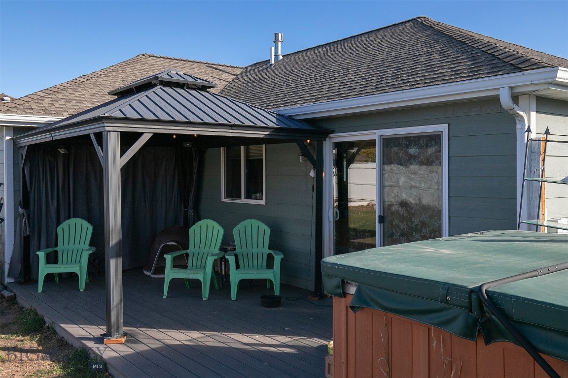 3 Mineral Avenue Property Photo 8