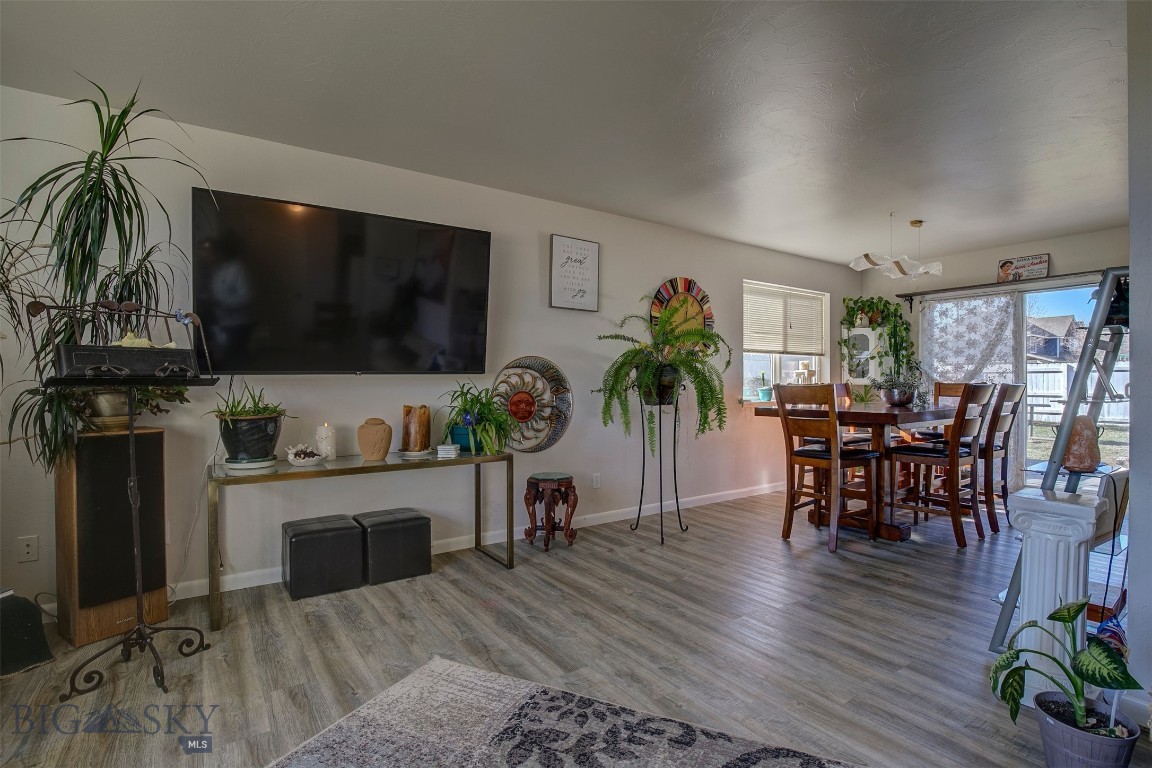 3 Mineral Avenue Property Photo 11