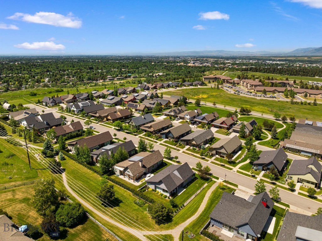 950 Josephine Drive Property Photo 3