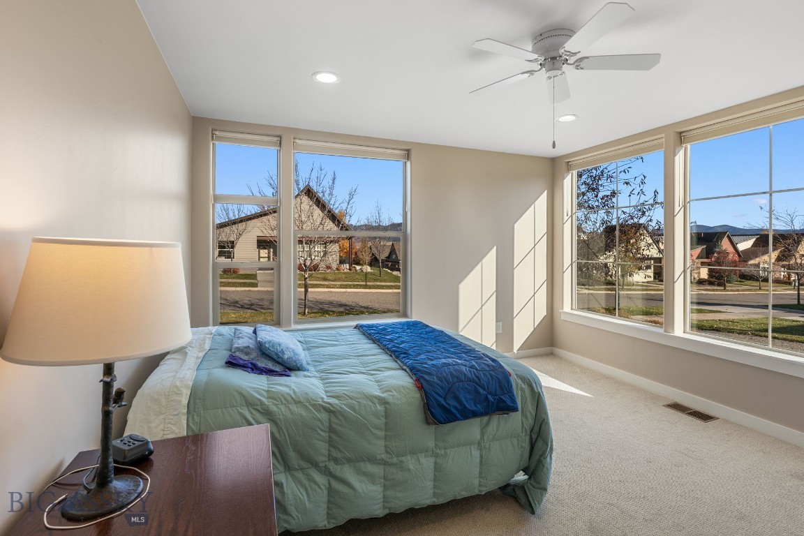 950 Josephine Drive Property Photo 8