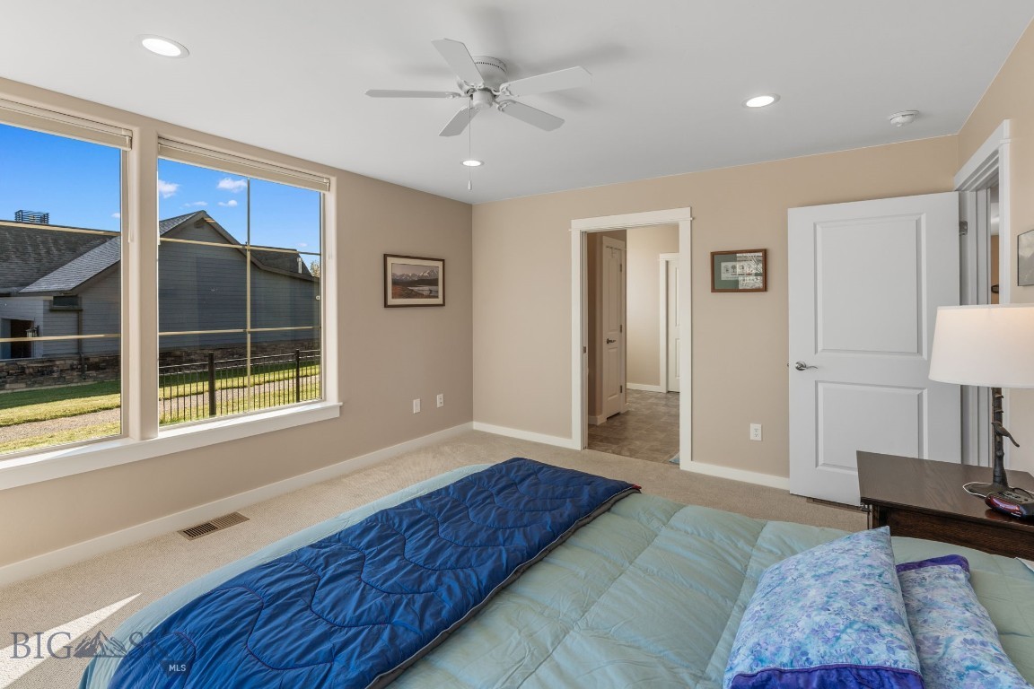 950 Josephine Drive Property Photo 10