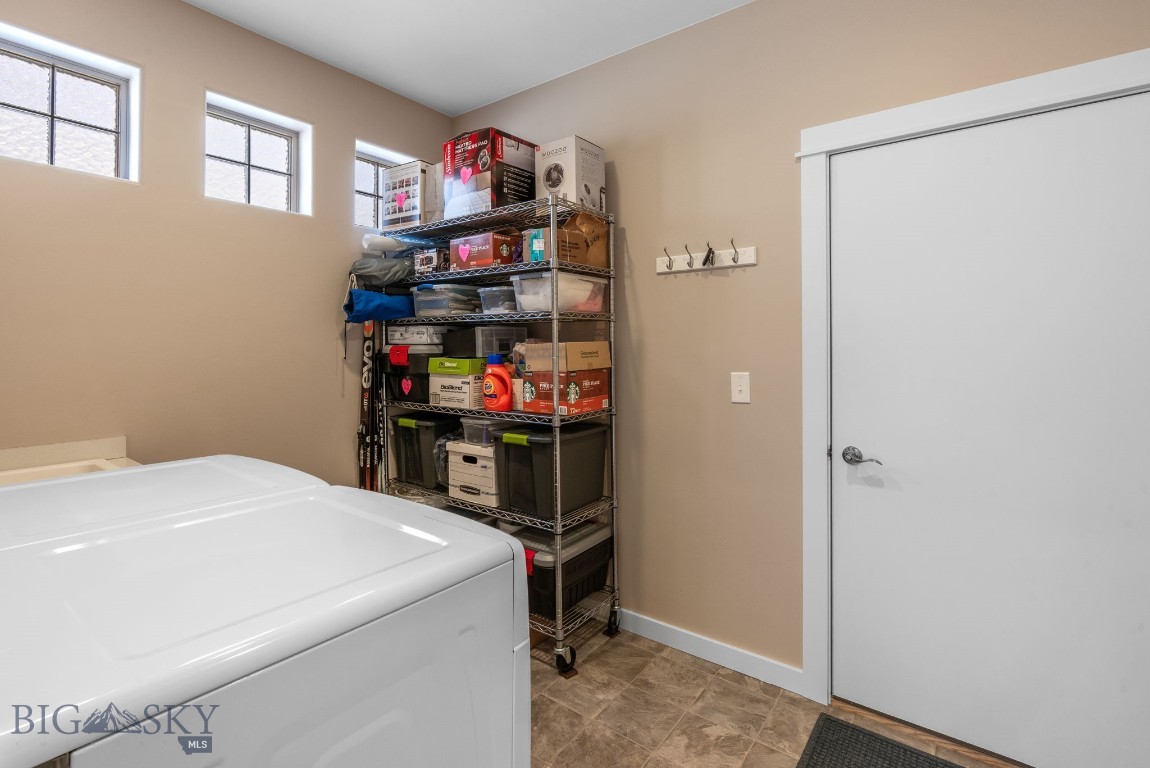 950 Josephine Drive Property Photo 34