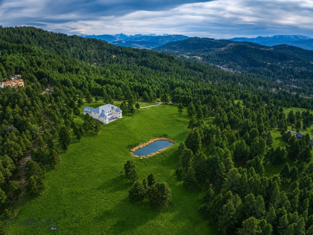 303 Sled Run Road Property Photo 4