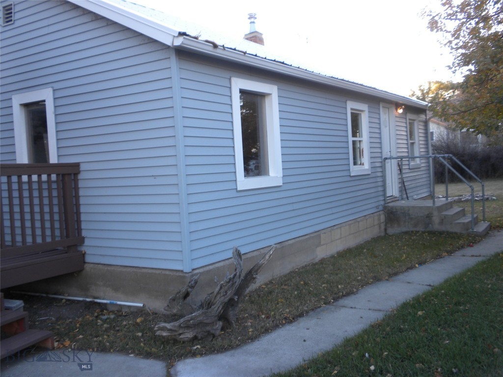 201 S Brooke Street Property Photo 3