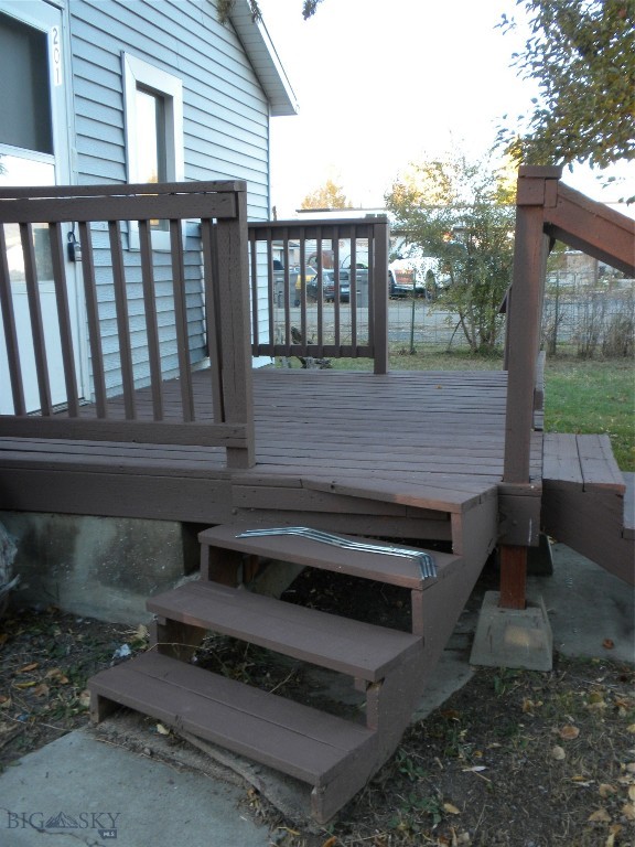 201 S Brooke Street Property Photo 5