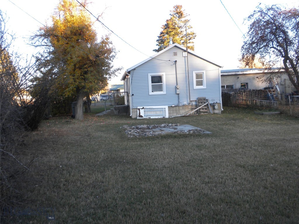 201 S Brooke Street Property Photo 6