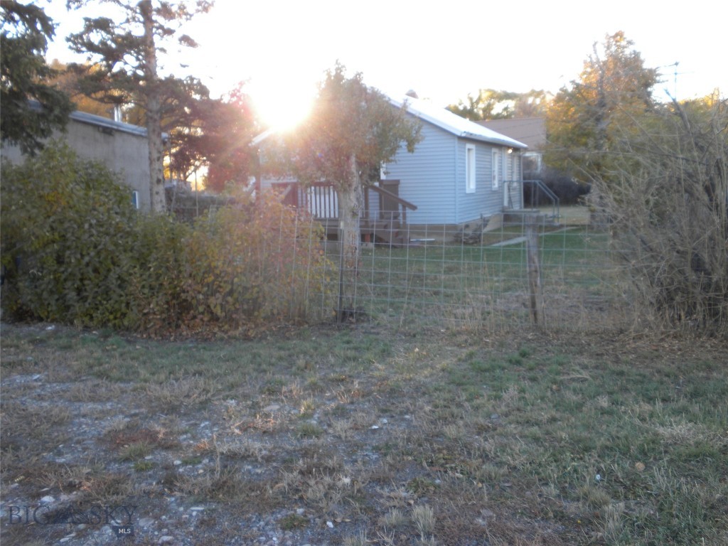 201 S Brooke Street Property Photo 8