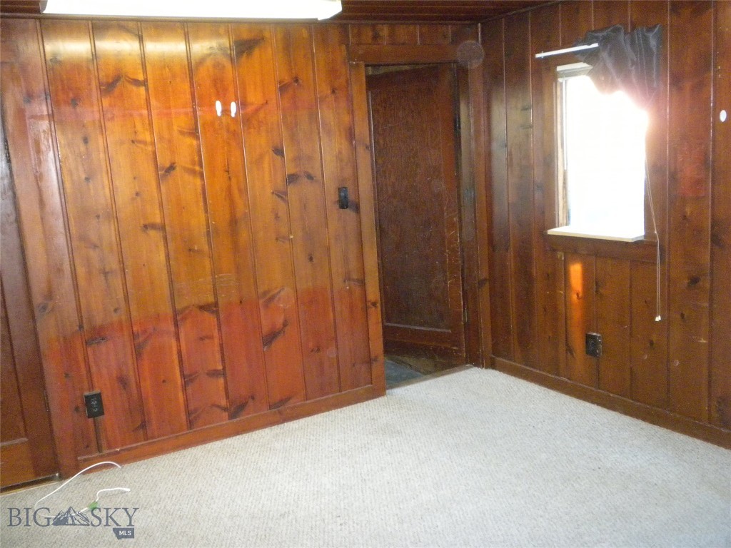 201 S Brooke Street Property Photo 10