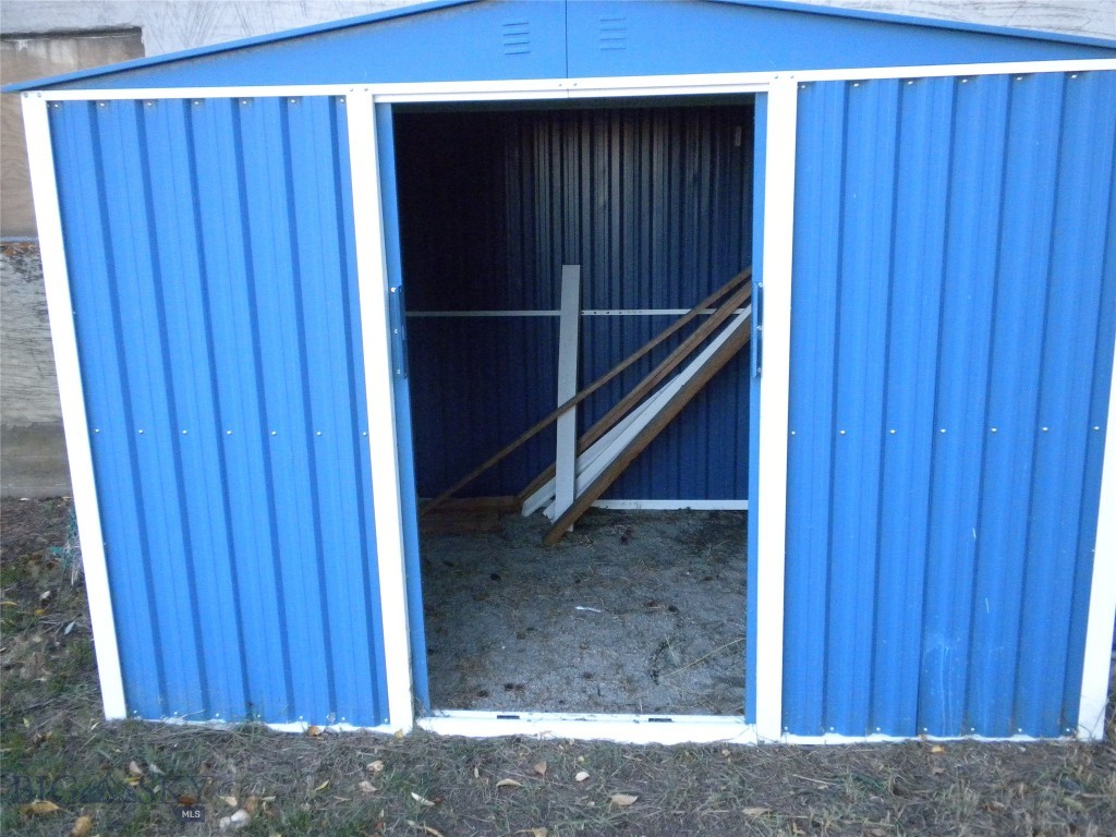 201 S Brooke Street Property Photo 30