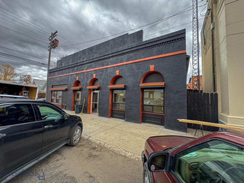 302 Missouri Avenue Property Photo 1