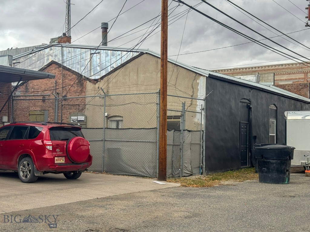 302 Missouri Avenue Property Photo 11