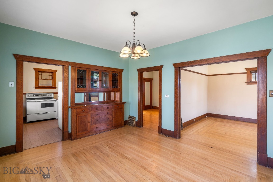 323 E Morse Street Property Photo 11