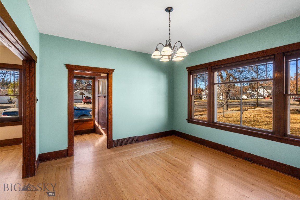 323 E Morse Street Property Photo 12