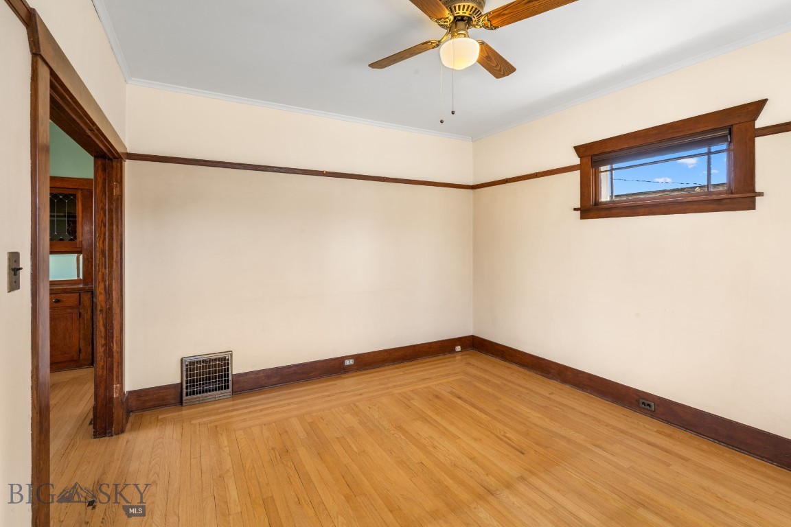 323 E Morse Street Property Photo 16