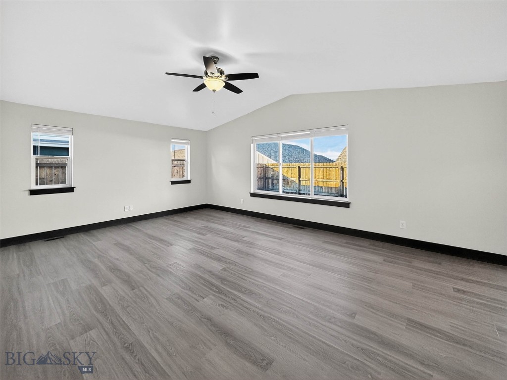 2011 Windjammer Property Photo 2