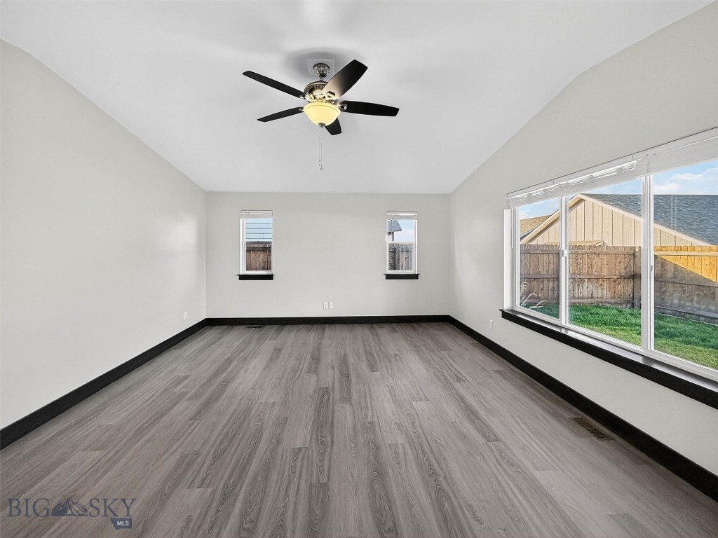 2011 Windjammer Property Photo 3