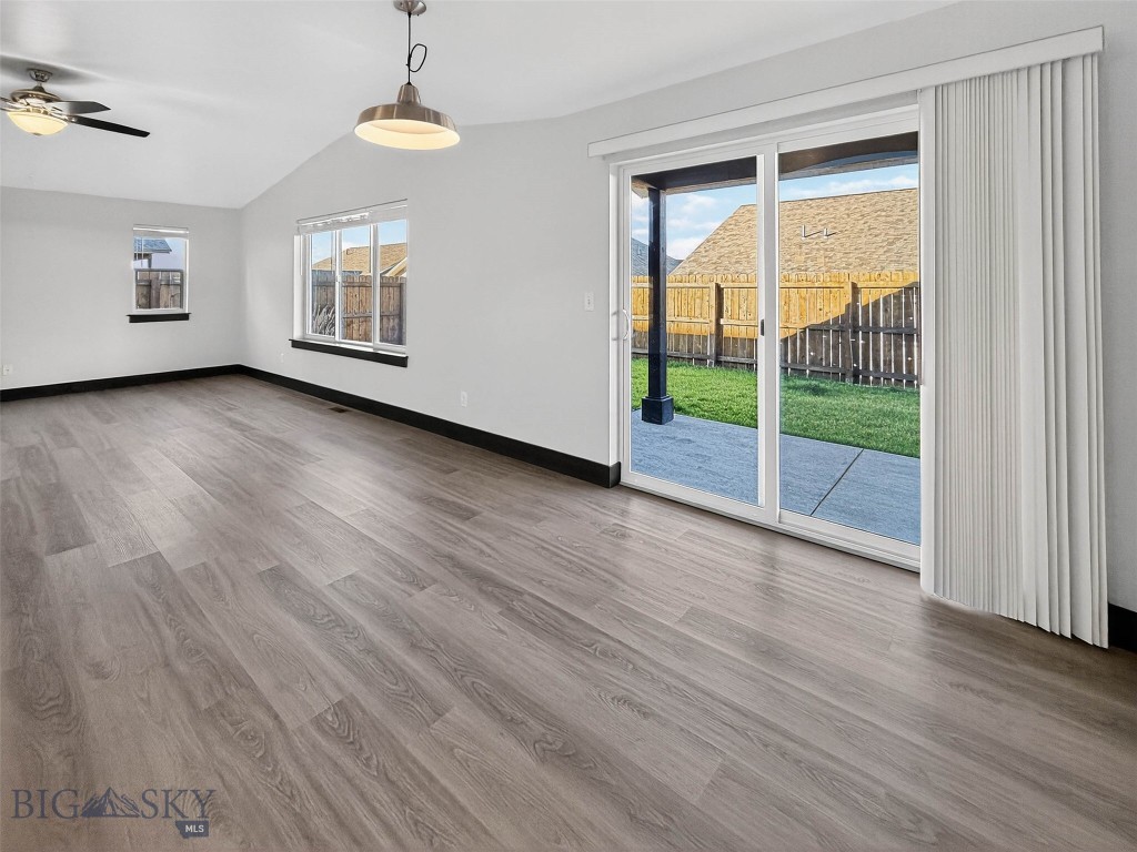 2011 Windjammer Property Photo 4